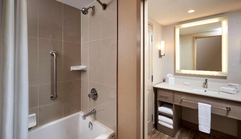 Homewood Suites by Hilton North Bay, Ontario, Canada 5