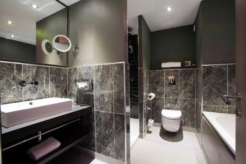 Holiday Inn Manchester - City Centre 5