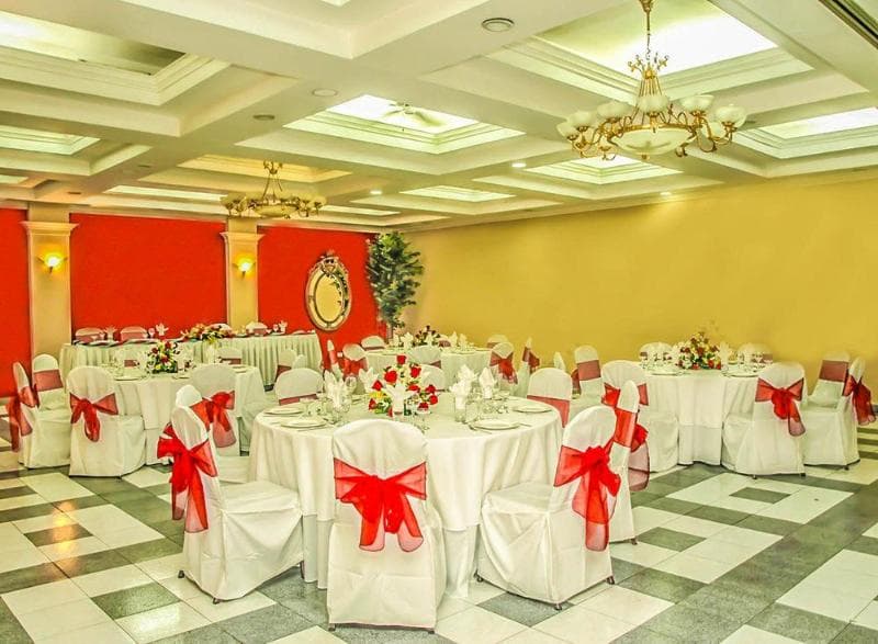 Le Plaza Hotel photo 1