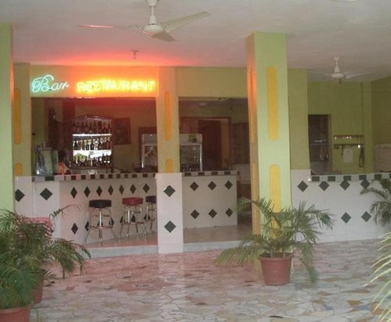 Pavillon Des Receptions & Hotel 4