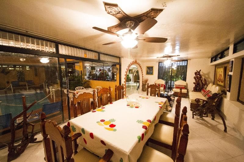 Ideal Villa Hotel main