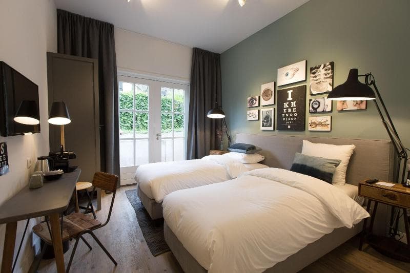 Eye Hotel 5