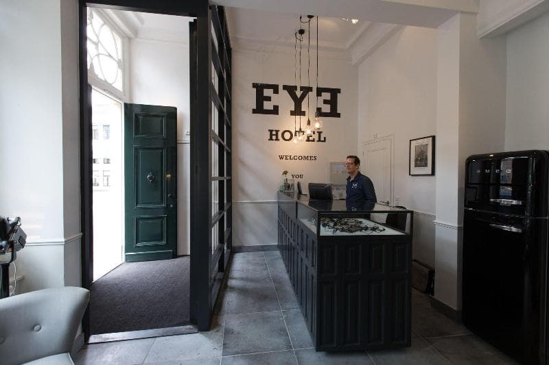 Eye Hotel 4