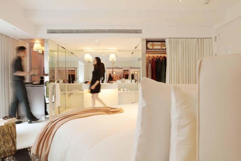 S Hotel Designed By Philippe Starck 5