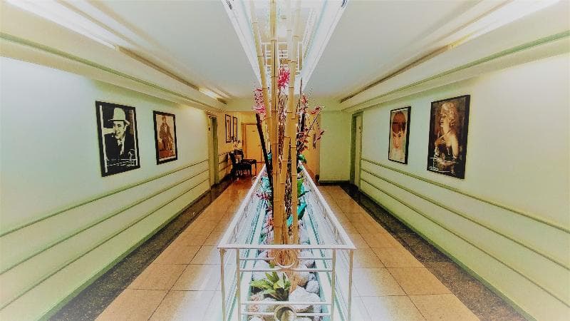 Hollywood Celebrity Hotel 1