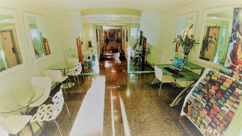 Hollywood Celebrity Hotel 3