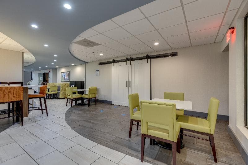 Alexis Inn And Suites Nashville Airport 5