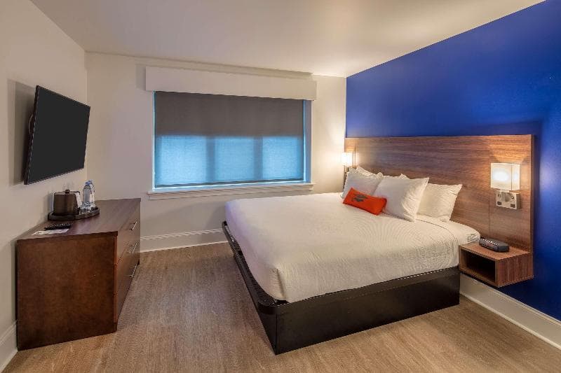 Collegian Hotel & Suites, Trademark Collection By Wyndham 3