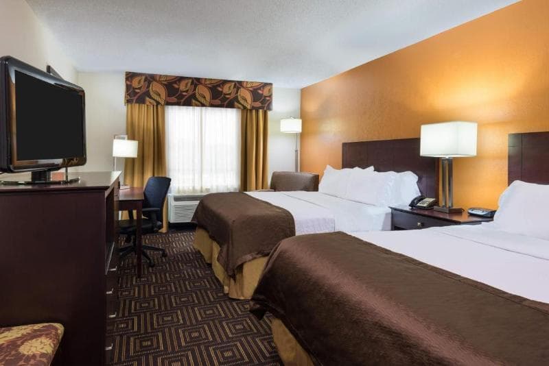 Holiday Inn Knoxville West Cedar Bluff Rd 3