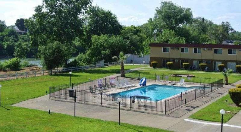Travelodge by Wyndham Red Bluff 5