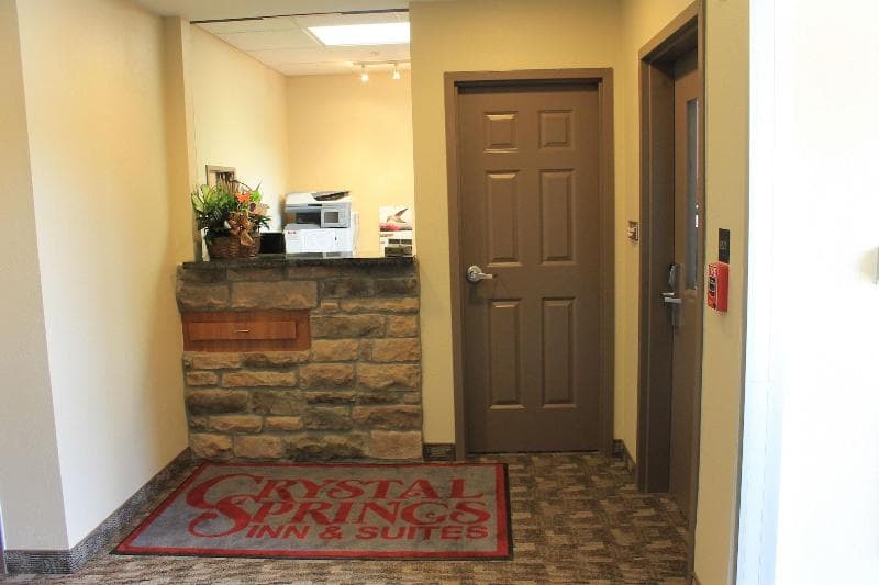 Crystal Springs Inn And Suites 4