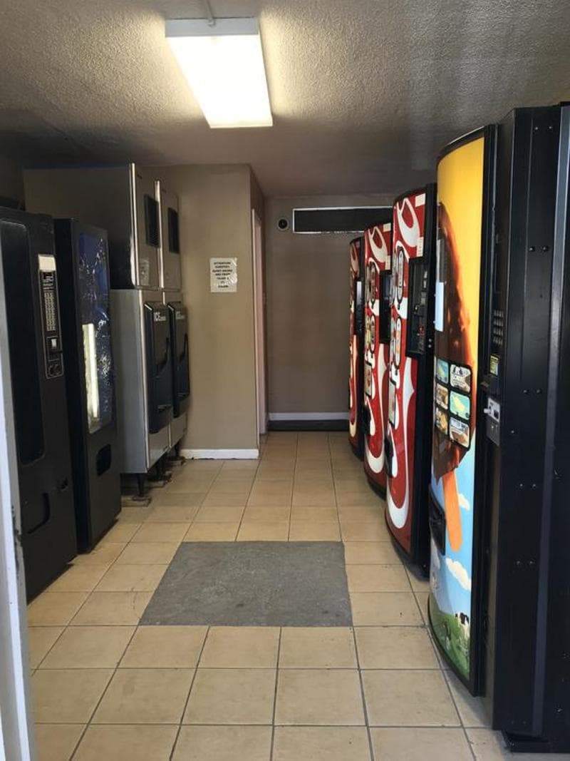 Carmel Inn & Suites photo 1