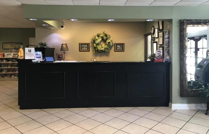 Carmel Inn & Suites 3