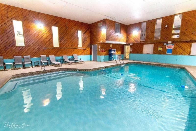 Eastern Inn & Suites photo 1