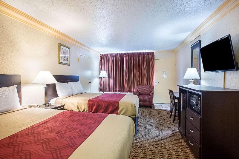 Rodeway Inn & Suites Birmingham I-59 Exit 134 4