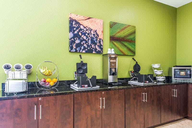 Sleep Inn & Suites 3