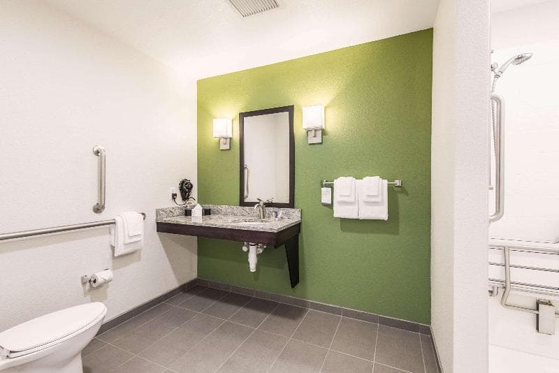 Sleep Inn & Suites 4