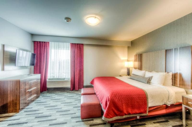 Staybridge Suites University Area Osu 4