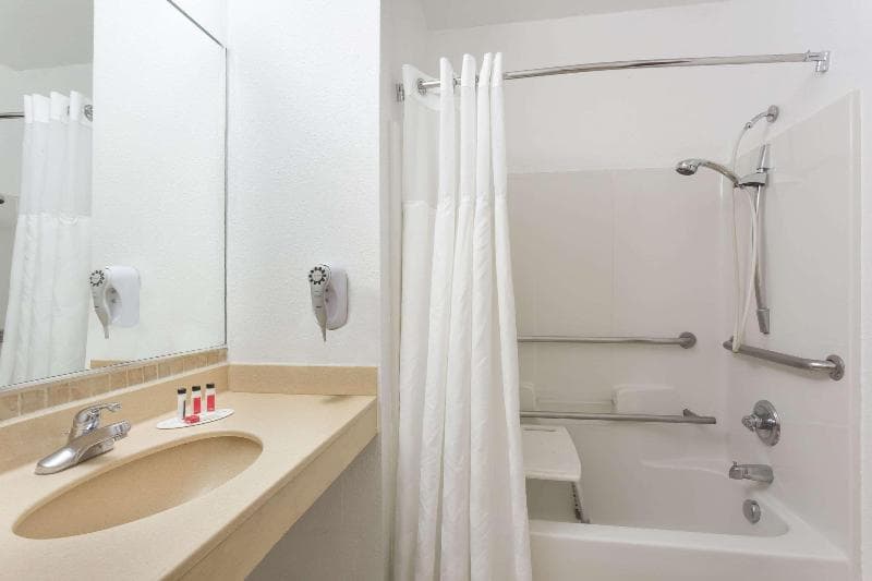 Quality Inn Zephyrhills-Dade City 5