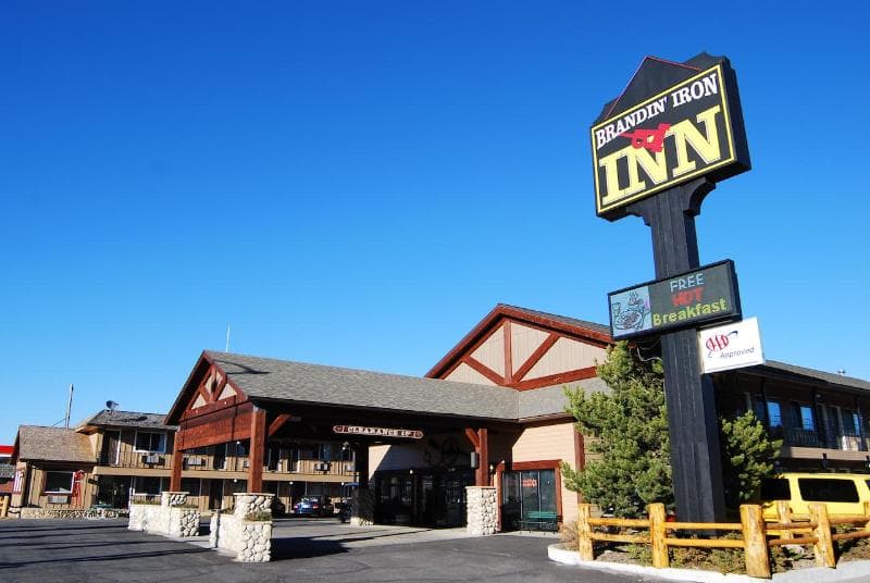 Brandin Iron Inn main