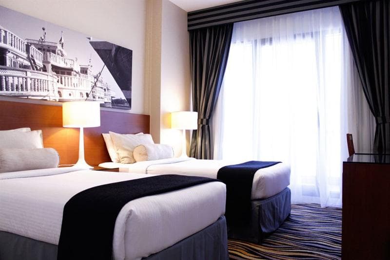 Golden Sands 10 Hotel Apartments 4