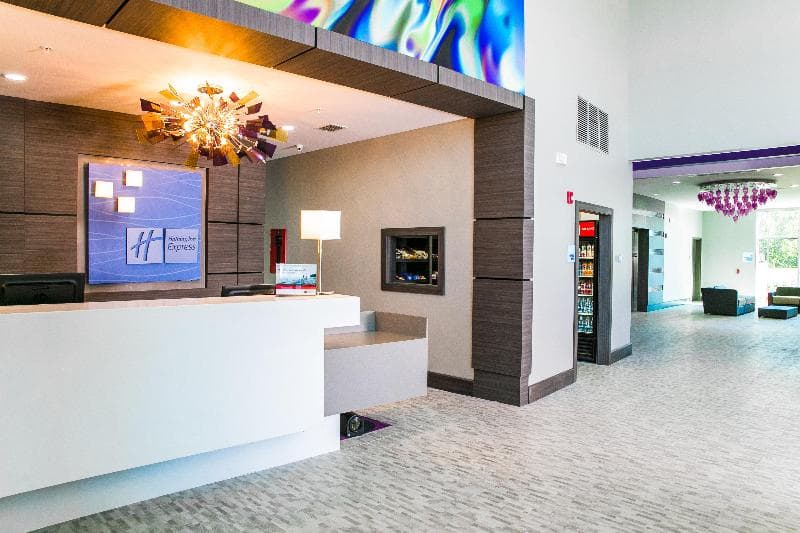 Holiday Inn Express Suites Garland E Lake Hubbard 4