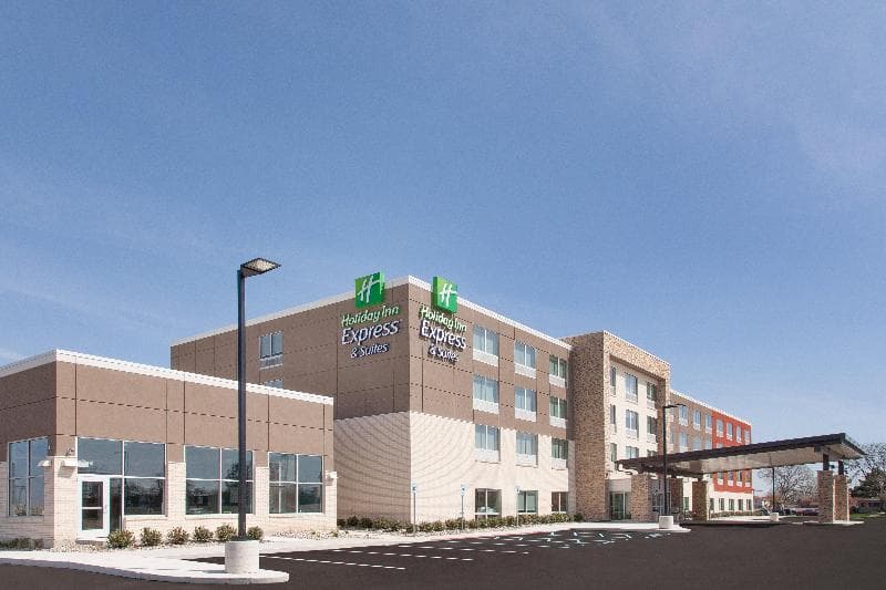 Holiday Inn Express Suites Sterling Heights Detroi 5