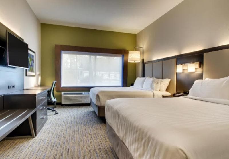 Holiday Inn Express And Suites Charleston Ne Mt Pleasant Us17 photo 1