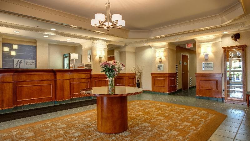 Holiday Inn Express & Suites Amherst-Hadley 3