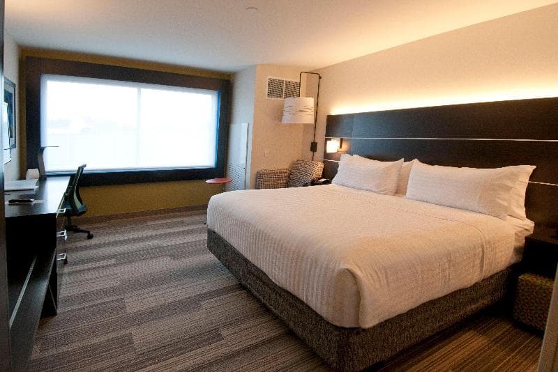 Holiday Inn Express Suites Johnstown photo 1