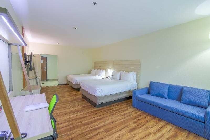 Holiday Inn Express Suites Raymondville photo 1