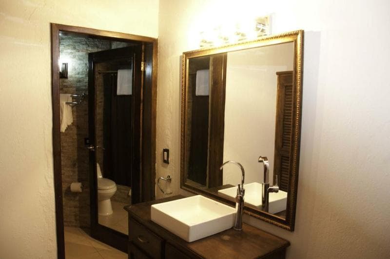 La Maison Hotel 5