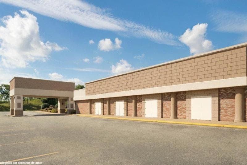 Ramada By Wyndham Uniontown 5