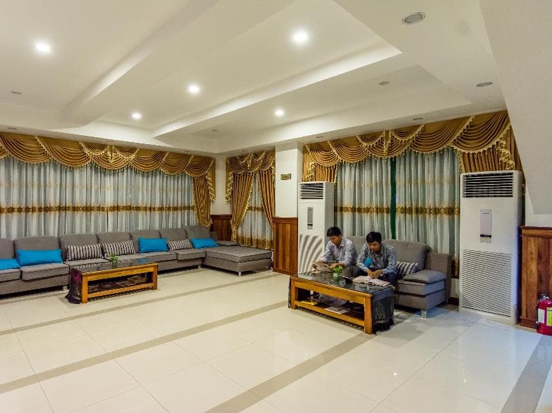 Relax Hotel main