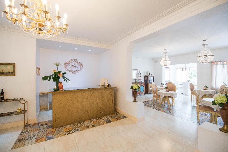 Leclerc Hotel Boutique 2