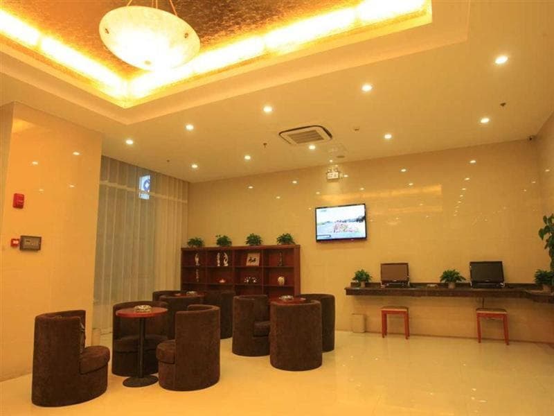 Greentree Inn Jiangsu Xuzhou High Speed Railway Station Express Hotel 4