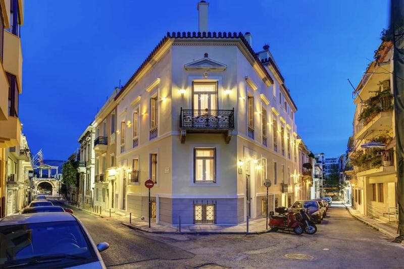 Home & Poetry Hotel main