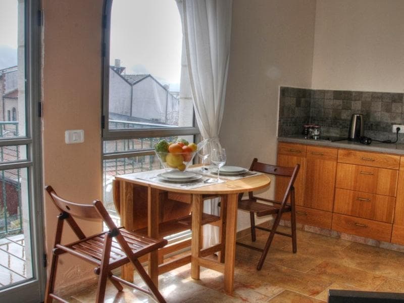 The Market Courtyard - Jerusalem Suites 3