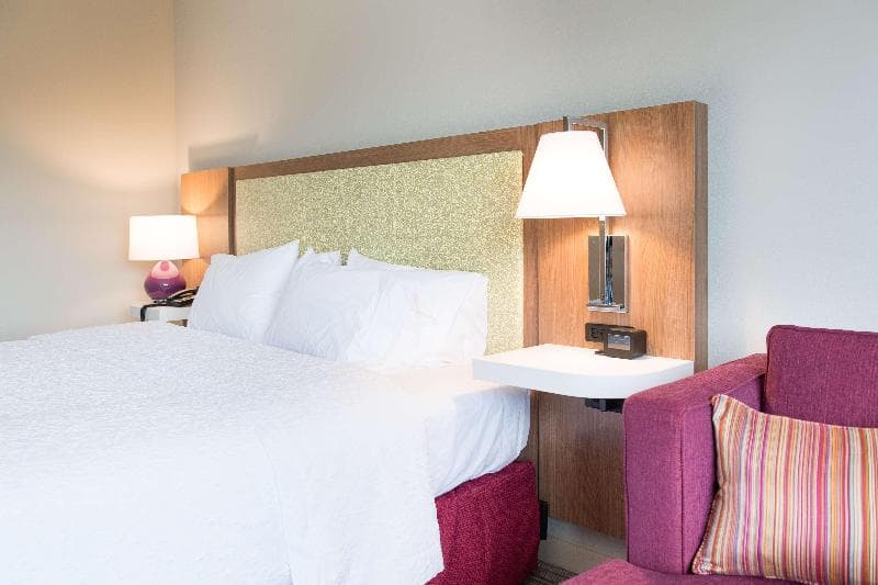 Hampton Inn & Suites Fayetteville photo 1