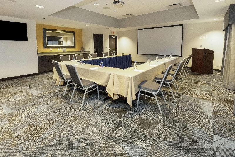 Hampton Inn & Suites Morgantown / University Town Centre photo 1