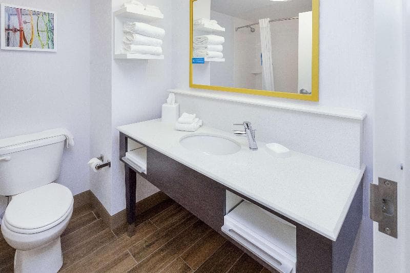 Hampton Inn & Suites Morgantown / University Town Centre 4