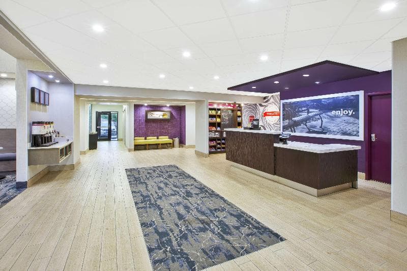 Hampton Inn & Suites Oakwood Village-Cleveland 3