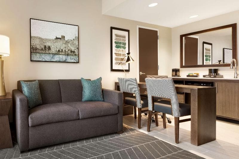 Embassy Suites by Hilton Wilmington Riverfront 4