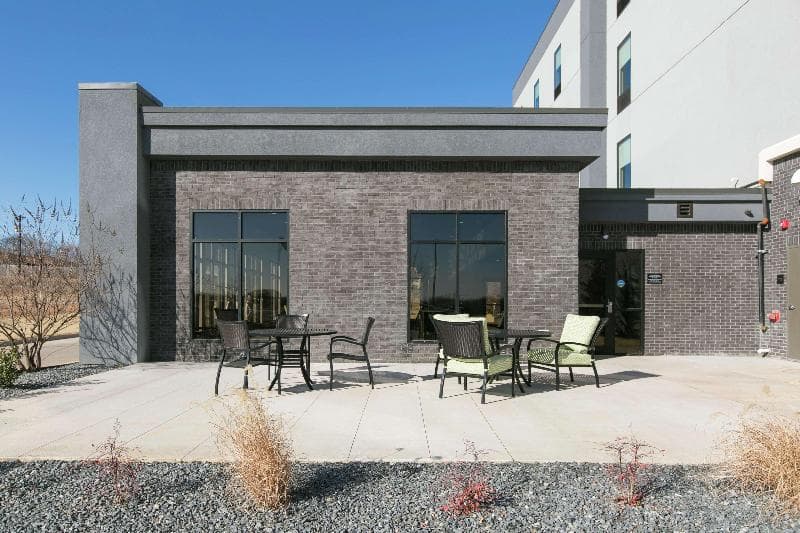 Hampton Inn & Suites Stroud 3