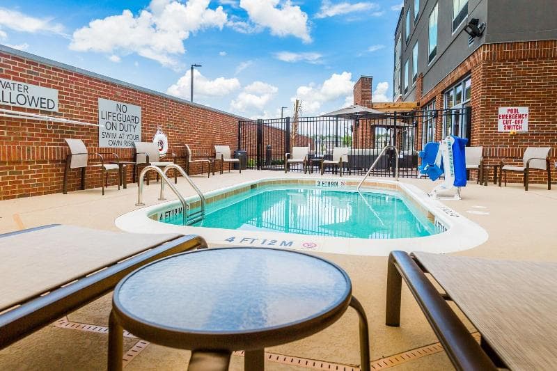Courtyard Columbia Cayce 3