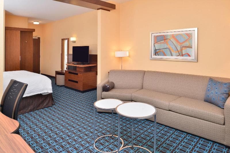 Fairfield Inn & Suites Warrensburg 4