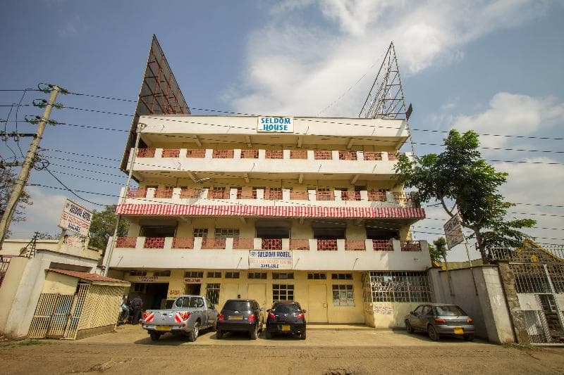 Seldom Hotel main