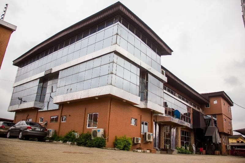 Glasshouse Suites main