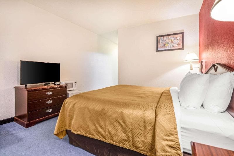 Quality Inn photo 1