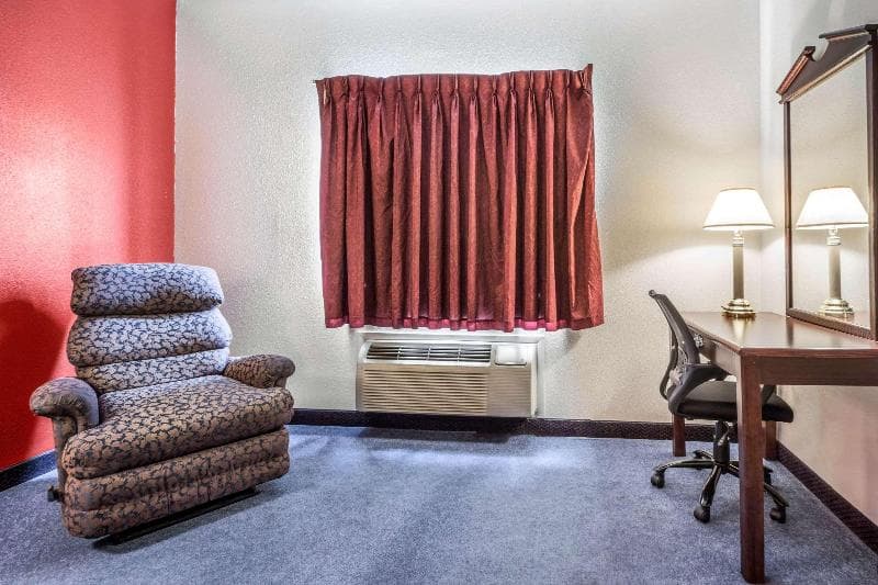 Quality Inn 3